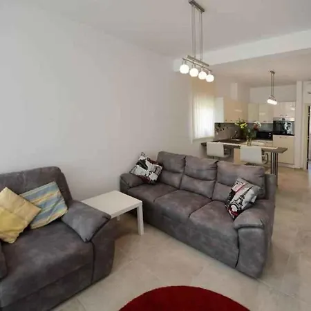 Διαμέρισμα With Pool In Porec-istrien 54580 Πόρετς