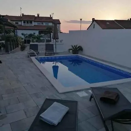 With Pool In Porec-istrien 54580 Apartament *